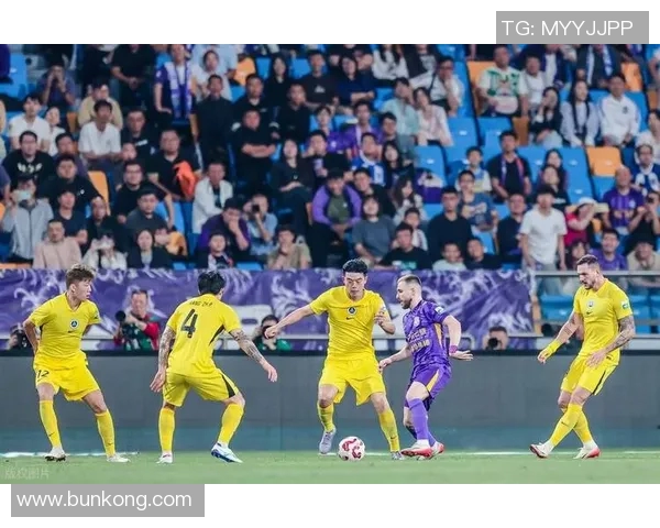 深圳飞盘队实力引发热议球迷对其表现褒贬不一 深圳飞盘队实力引发热议球迷对其表现褒贬不一