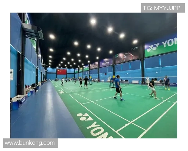 羽毛球场上的传奇旅程:杨军的奋斗与梦想分享 羽毛球场上的传奇旅程:杨军的奋斗与梦想分享