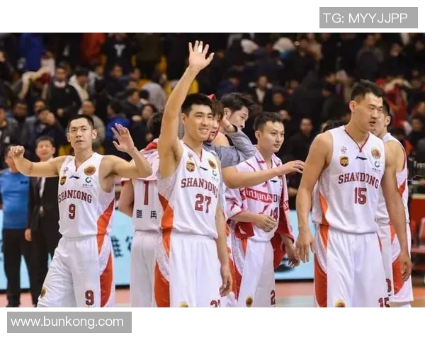 广东队与广厦队精彩对决回顾分析全场亮点与关键时刻逐一解读