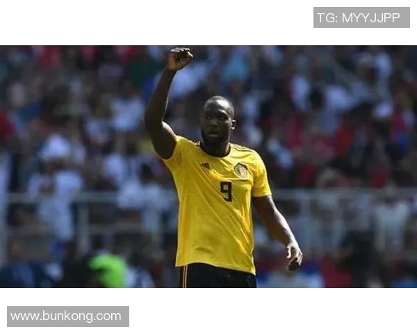 卢卡库在国际赛场的崛起与挑战解析：从天才少年到足球巨星的成长之路