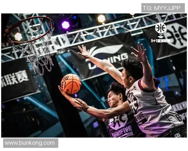 西雅图音速队与洛杉矶球队的激烈对决展现足球魅力与激情碰撞 西雅图音速队与洛杉矶球队的激烈对决展现足球魅力与激情碰撞