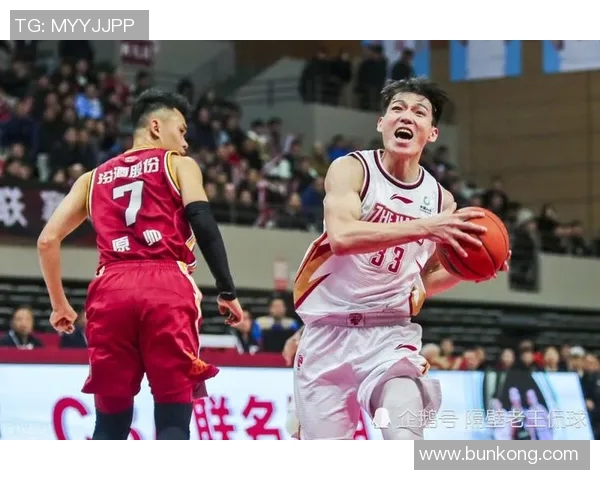 小牛与开拓者激战正酣三月二十一日精彩对决引发球迷热议